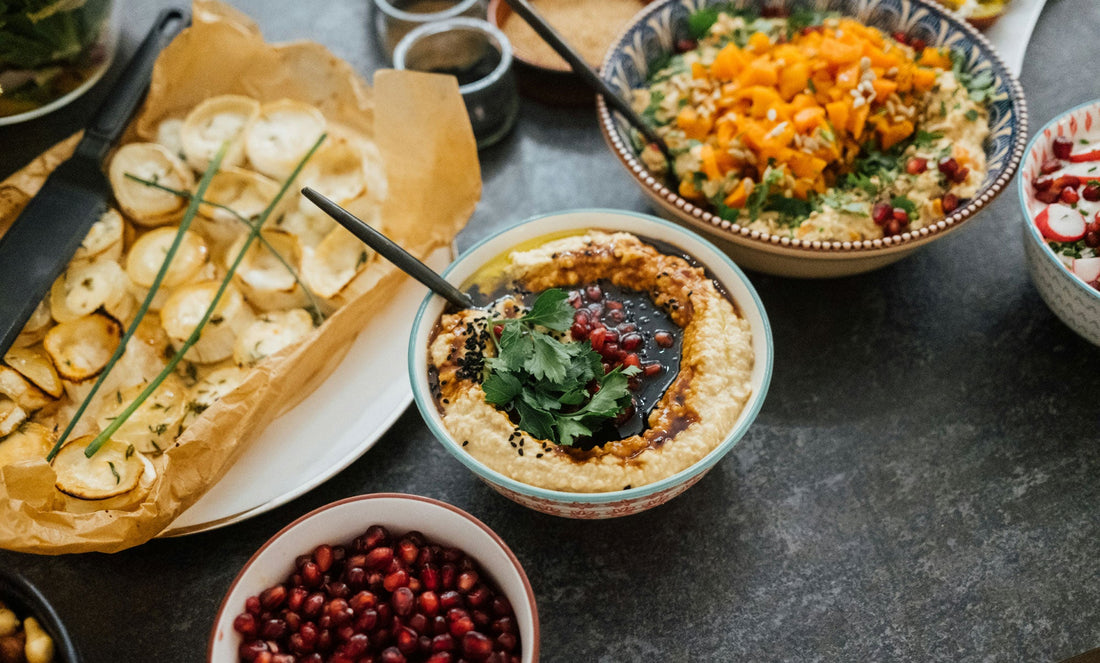 Hemgjorda vegetariska pastejer och spreads: Ett hälsosammare alternativ till de traditionella smörgåspåläggen